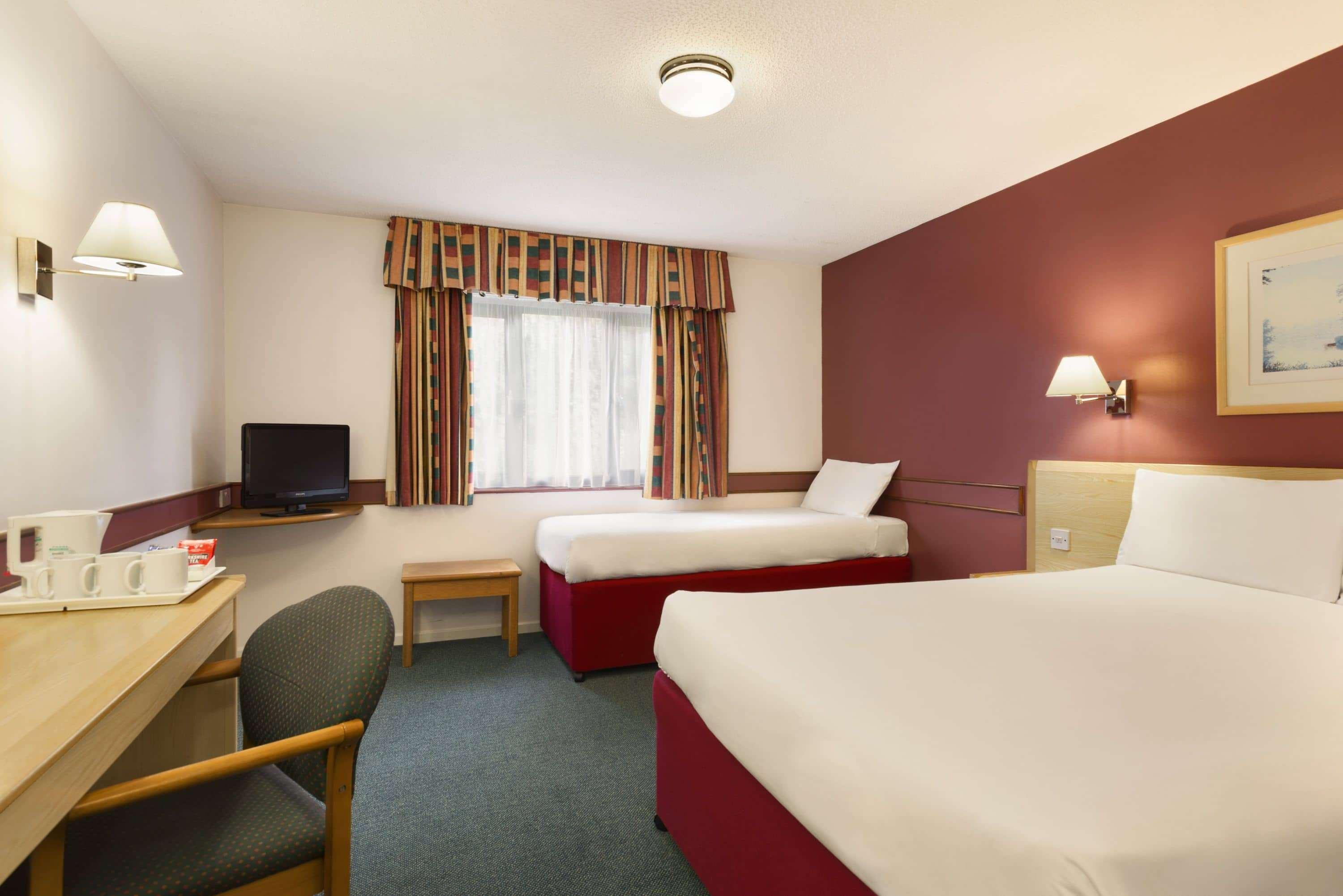 Days Inn Bradford M62 Ngoại thất bức ảnh